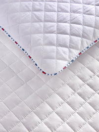 PiloMio® Buckwheat Hull Medium Adjustable Pillow