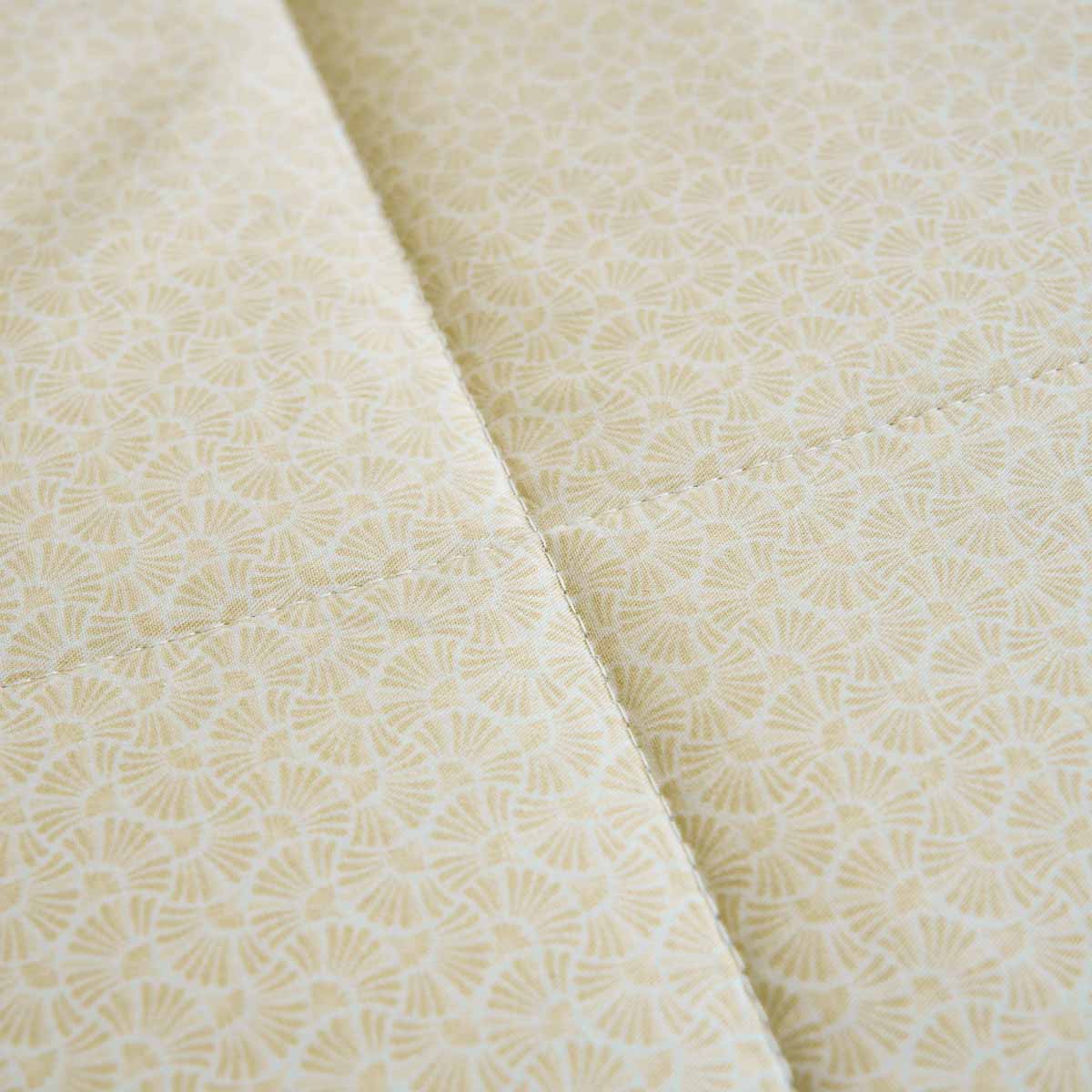 Psi-Tender Yellow Pattern Cotton Light Comforter