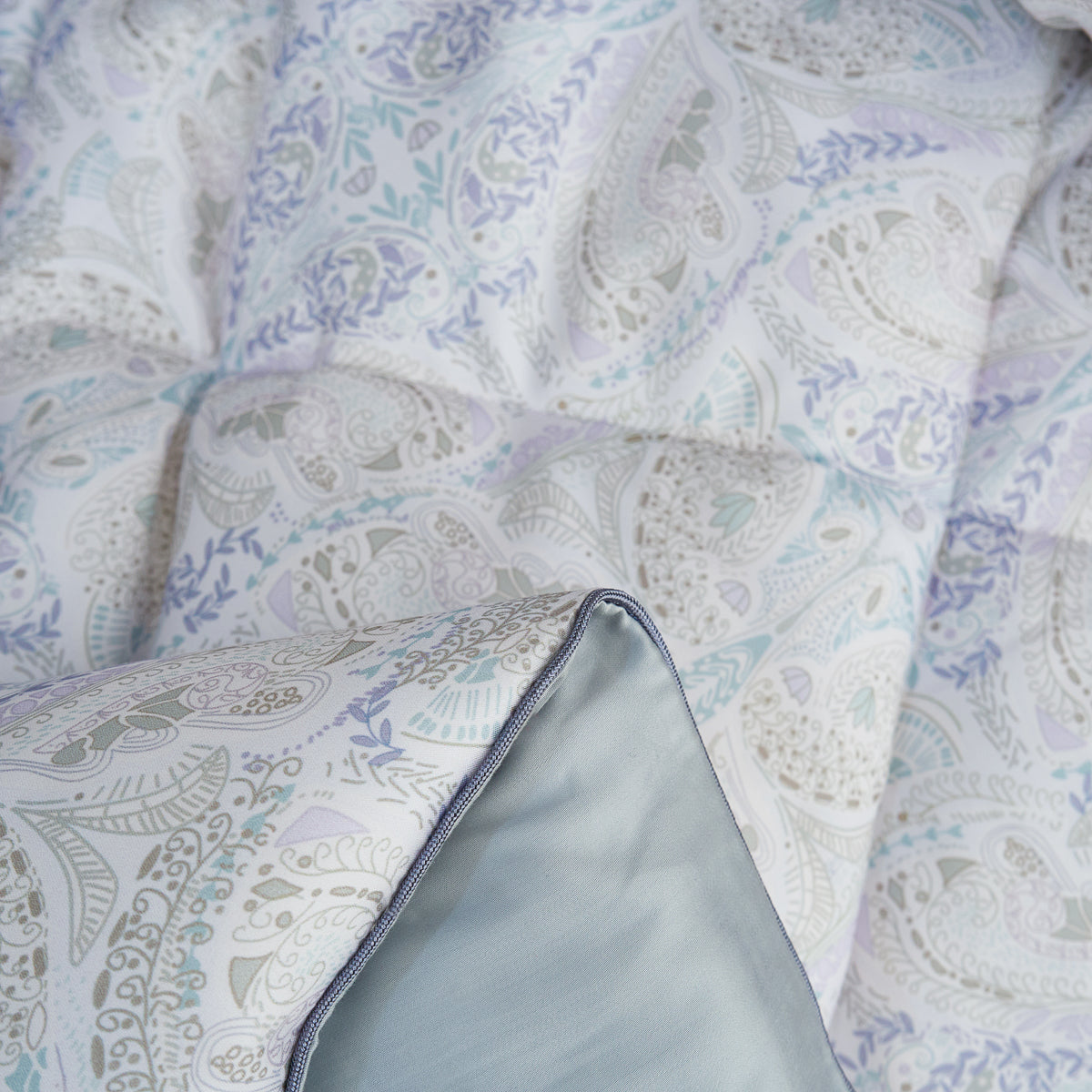 Ramona Pattern TENCEL™ Lyocell All Season Comforter