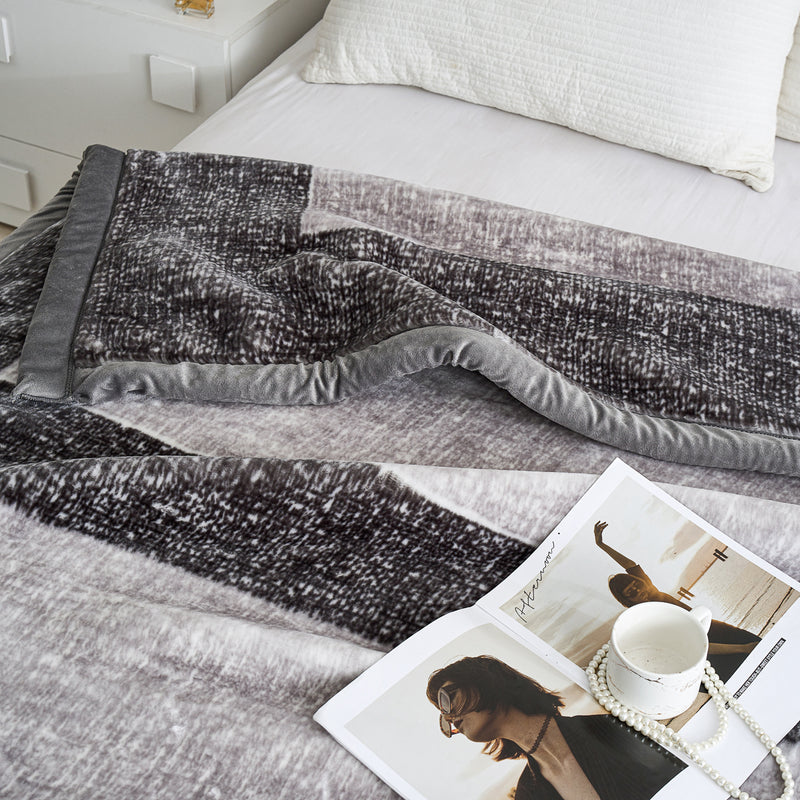 Simon Pattern Raschel Velvet Winter Blanket