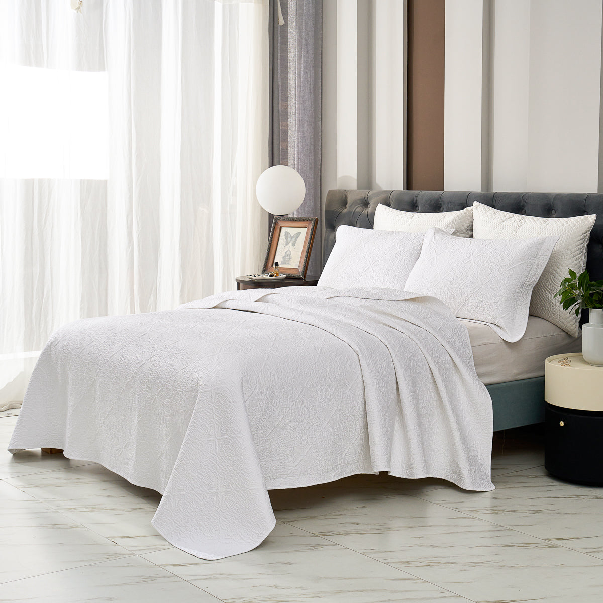 Snowflake White Premium Cotton Coverlet Set