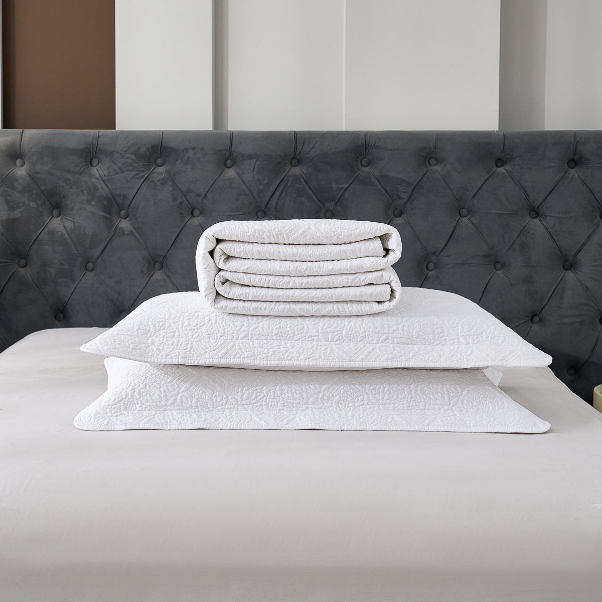 Snowflake White Premium Cotton Coverlet Set