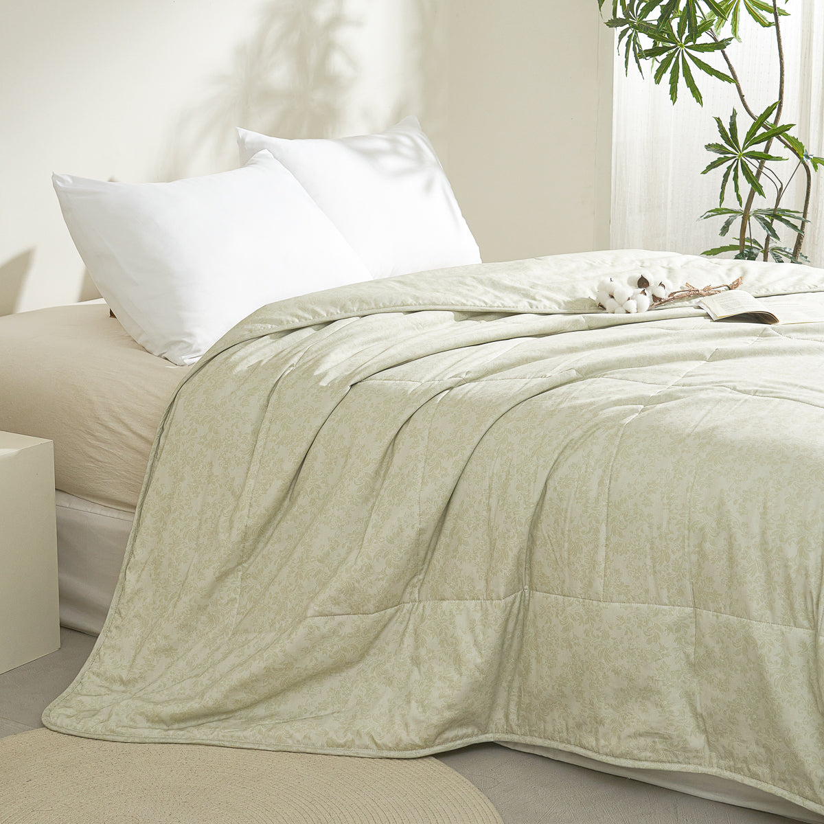 Sprout Jade (Wood) Cotton Light Comforter
