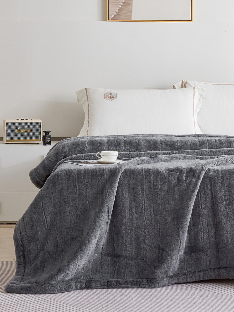Stan Luxe Faux Fur Winter Blanket