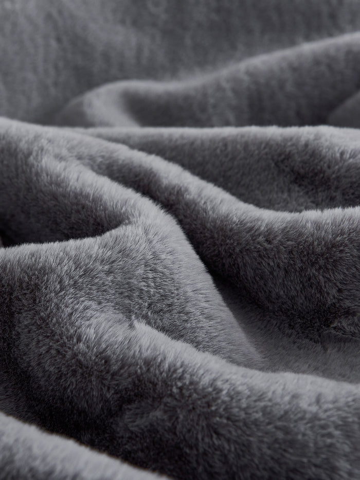 Stan Luxe Faux Fur Winter Blanket