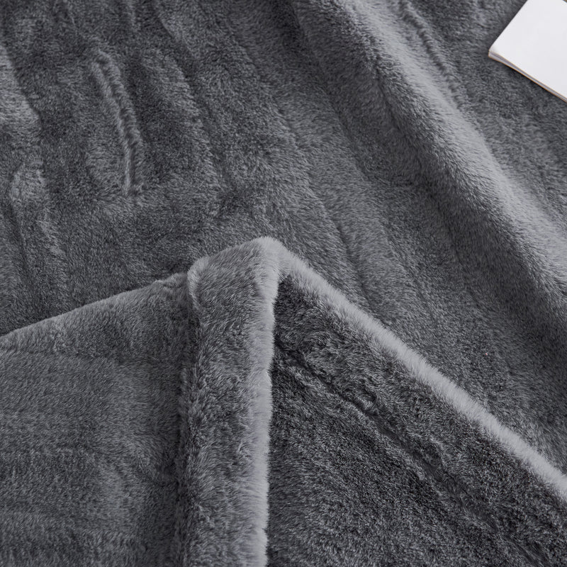 Stan Luxe Faux Fur Winter Blanket