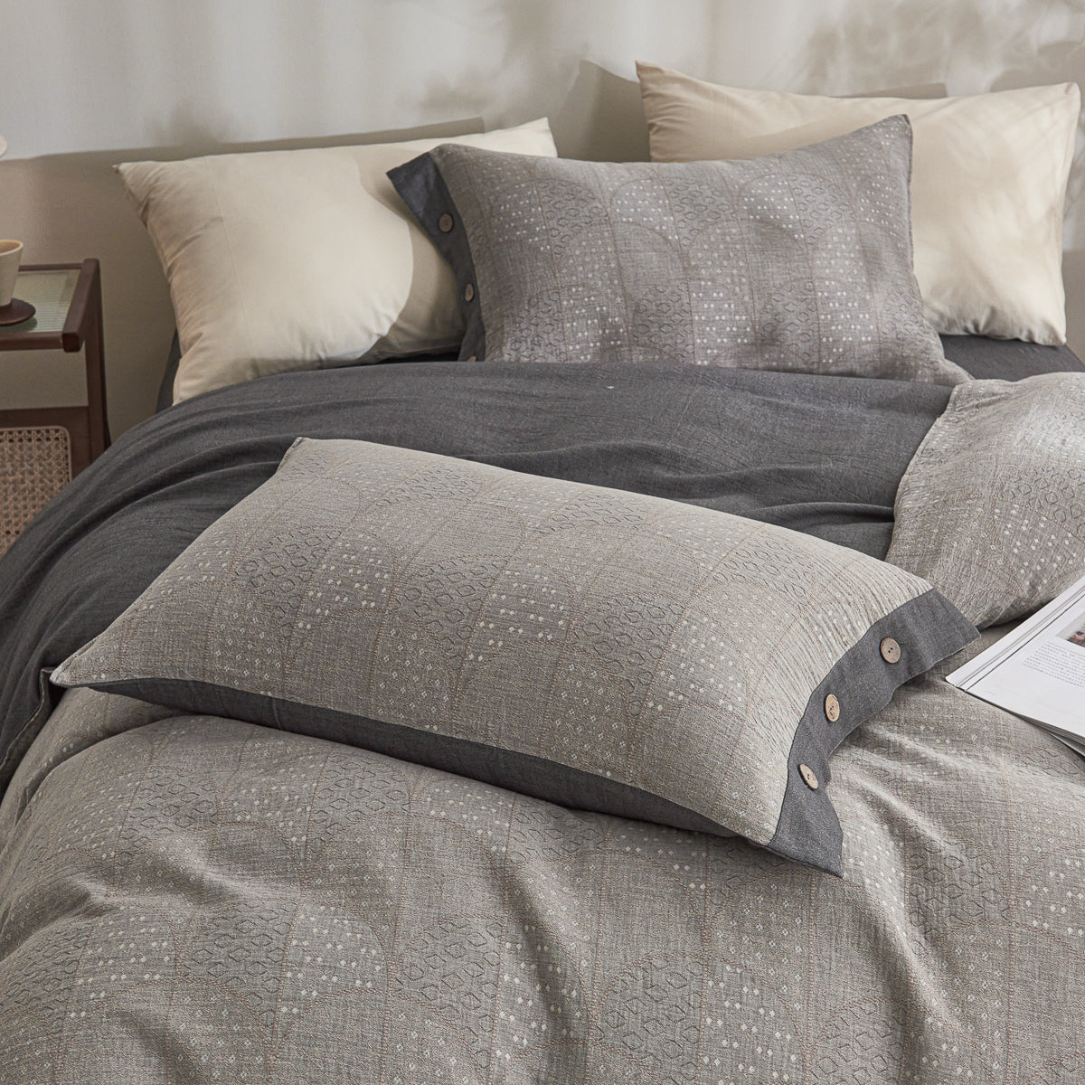 Yanis Classic Cotton Weave Fitted Sheet Set