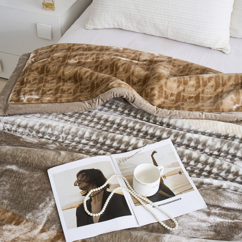 Zane Pattern Raschel Velvet Winter Blanket