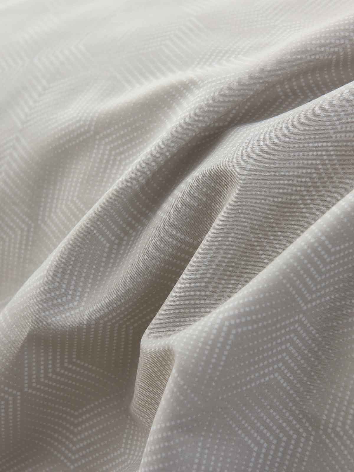 Upsilon Smoky Gray Pattern Cotton Duvet Cover