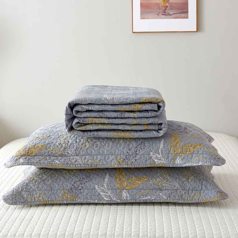 Fida Pattern Cotton Quilt Set