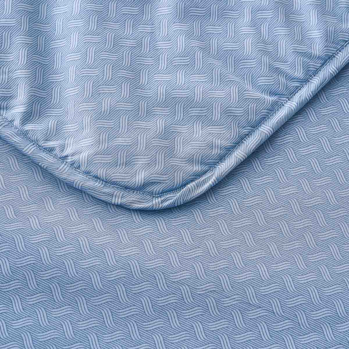 Gamma-Bluish Blue Cotton Light Comforter