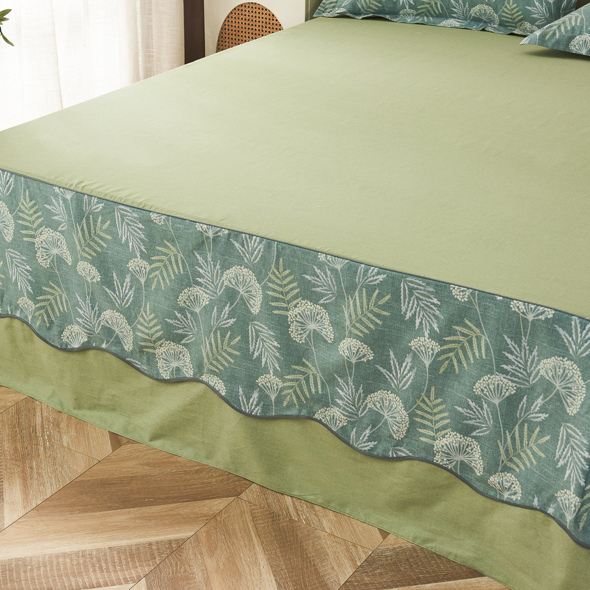 Hai Floral Cotton Bedskirt Duvet Cover Set