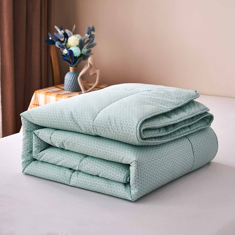 Lambda-Milky Green Pattern Cotton All Season Comforter