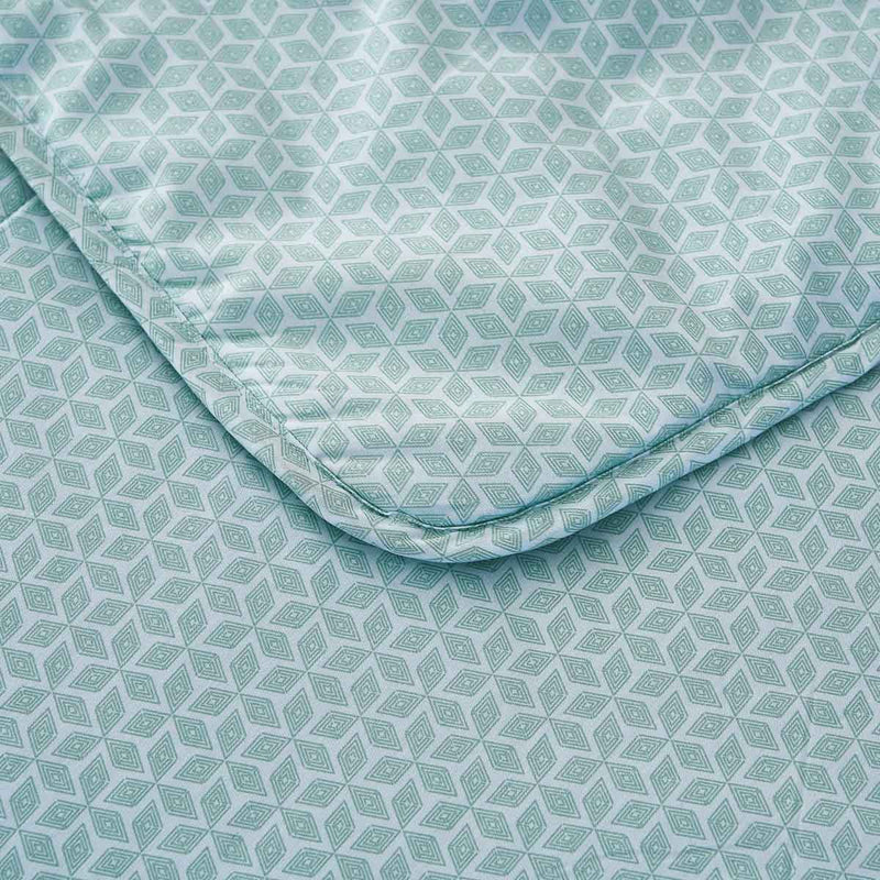 Lambda Milky Green Pattern Cotton Light Comforter