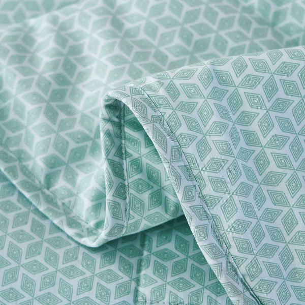 Lambda Milky Green Pattern Cotton Light Comforter
