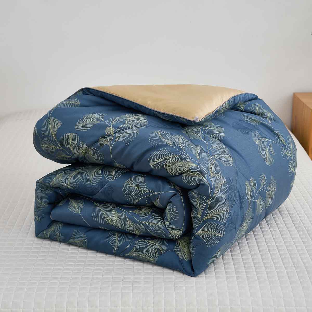 Sibyl Floral TENCEL™ Lyocell All Season Comforter