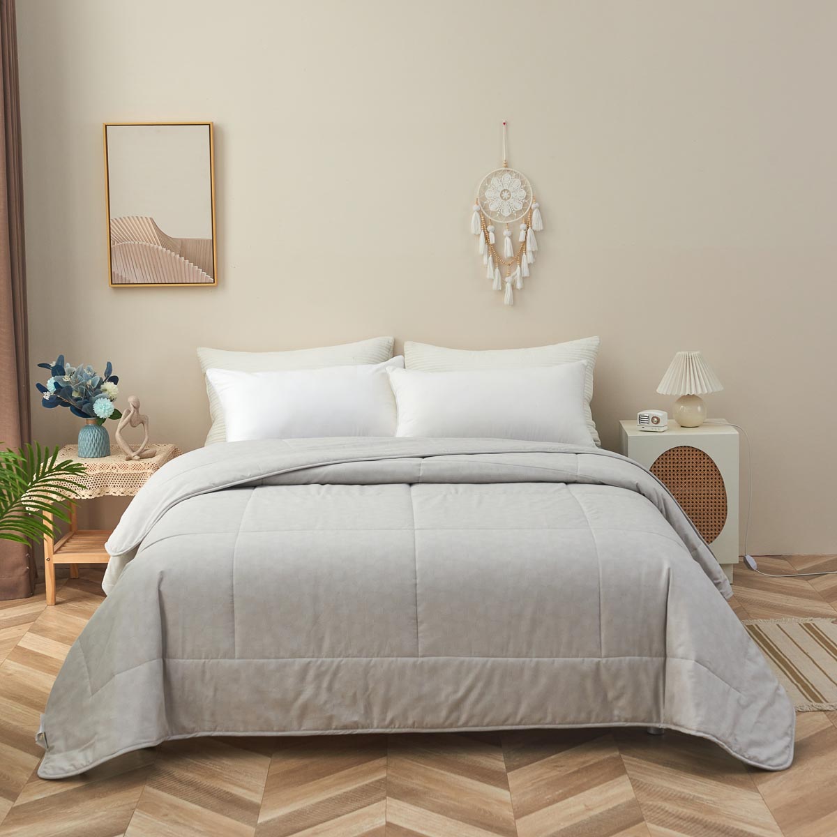 Upsilon Smoky Gray Pattern Cotton Light Comforter