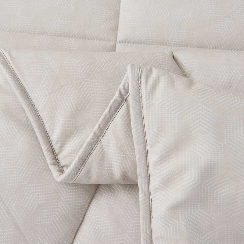 Upsilon Smoky Gray Pattern Cotton All Season Comforter
