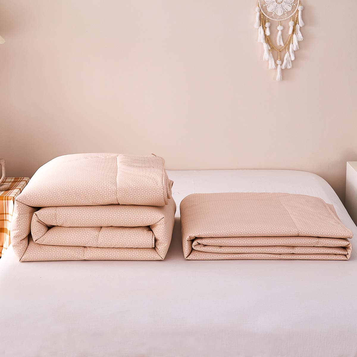Zeta-Cream Pink Pattern Cotton All Season Comforter